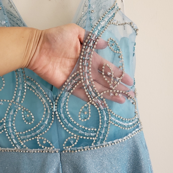 Gown size M (6) Juliet Blue shinning dress + Free shawl 💙 - Picture 6 of 12